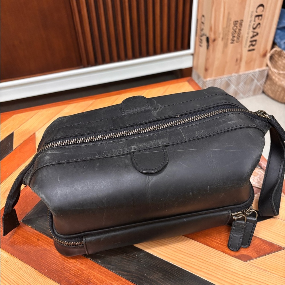 Black Leather Village Men’s Dopp Kit Travel Toiletry Bag